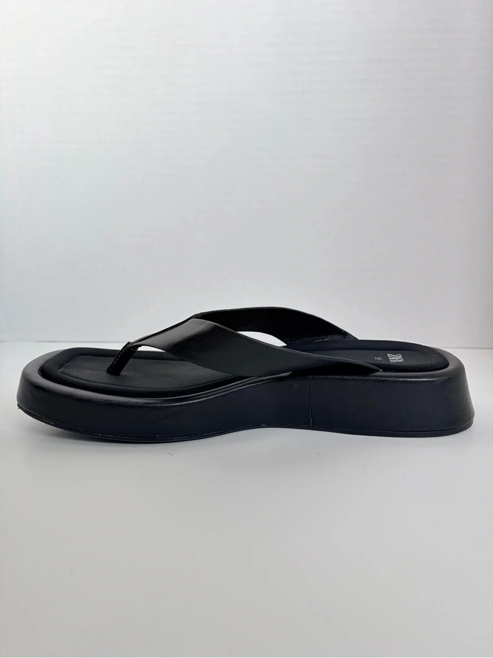 Zara Platform Thong Sandals Cushioned Comfort Shoes Square Toe Black Size 8.5 - Picture 2 of 13